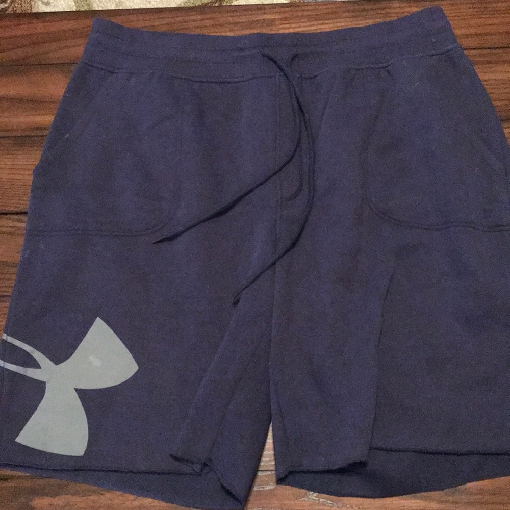 Under Armour Navy blue shorts
